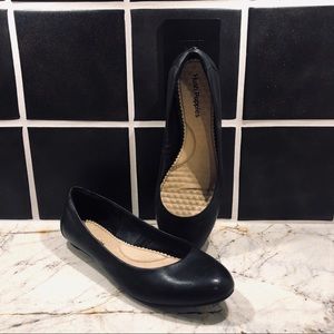 Waterproof Basic Black Flats